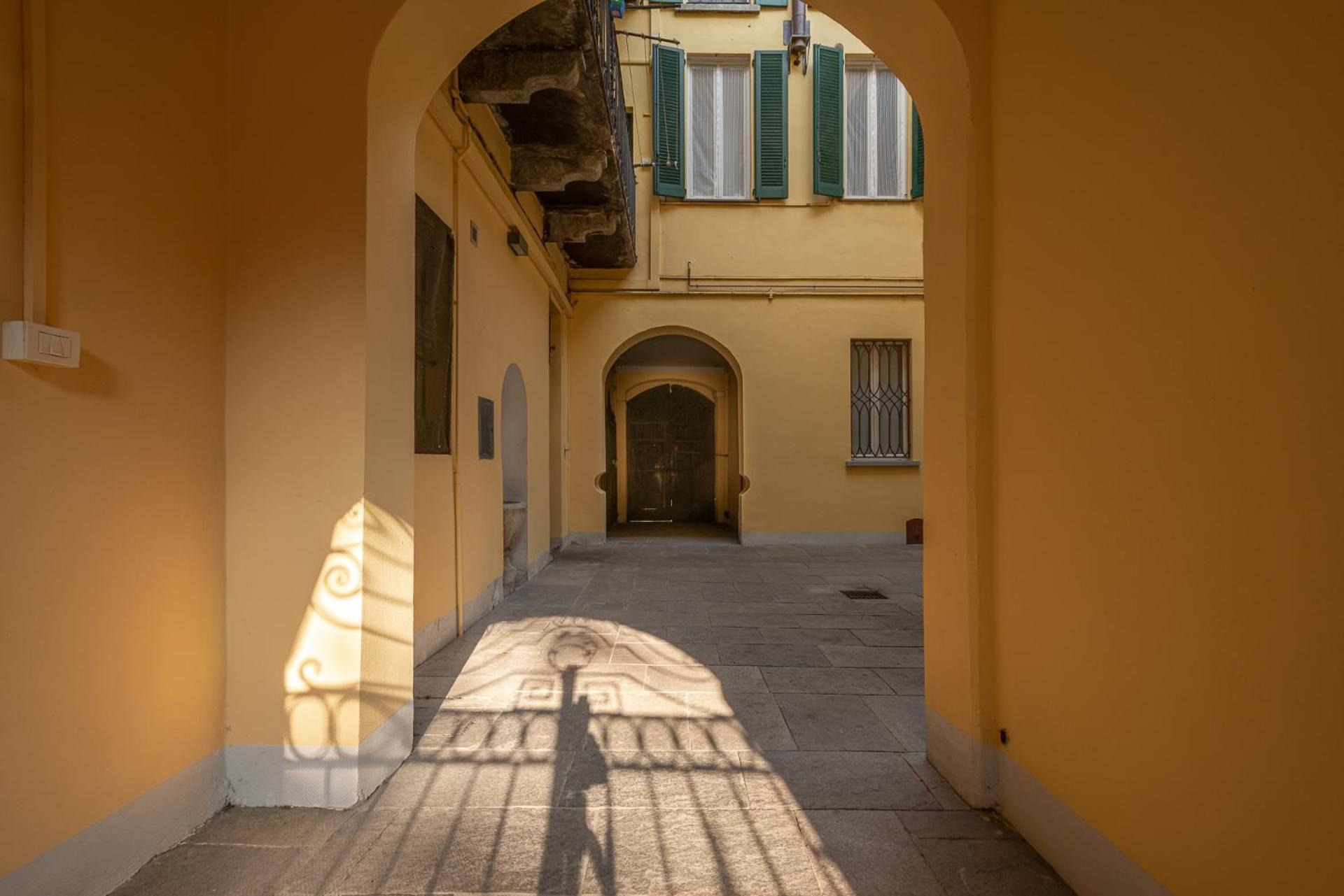 Appartamento Tivano In Centro Storico Комо Екстер'єр фото