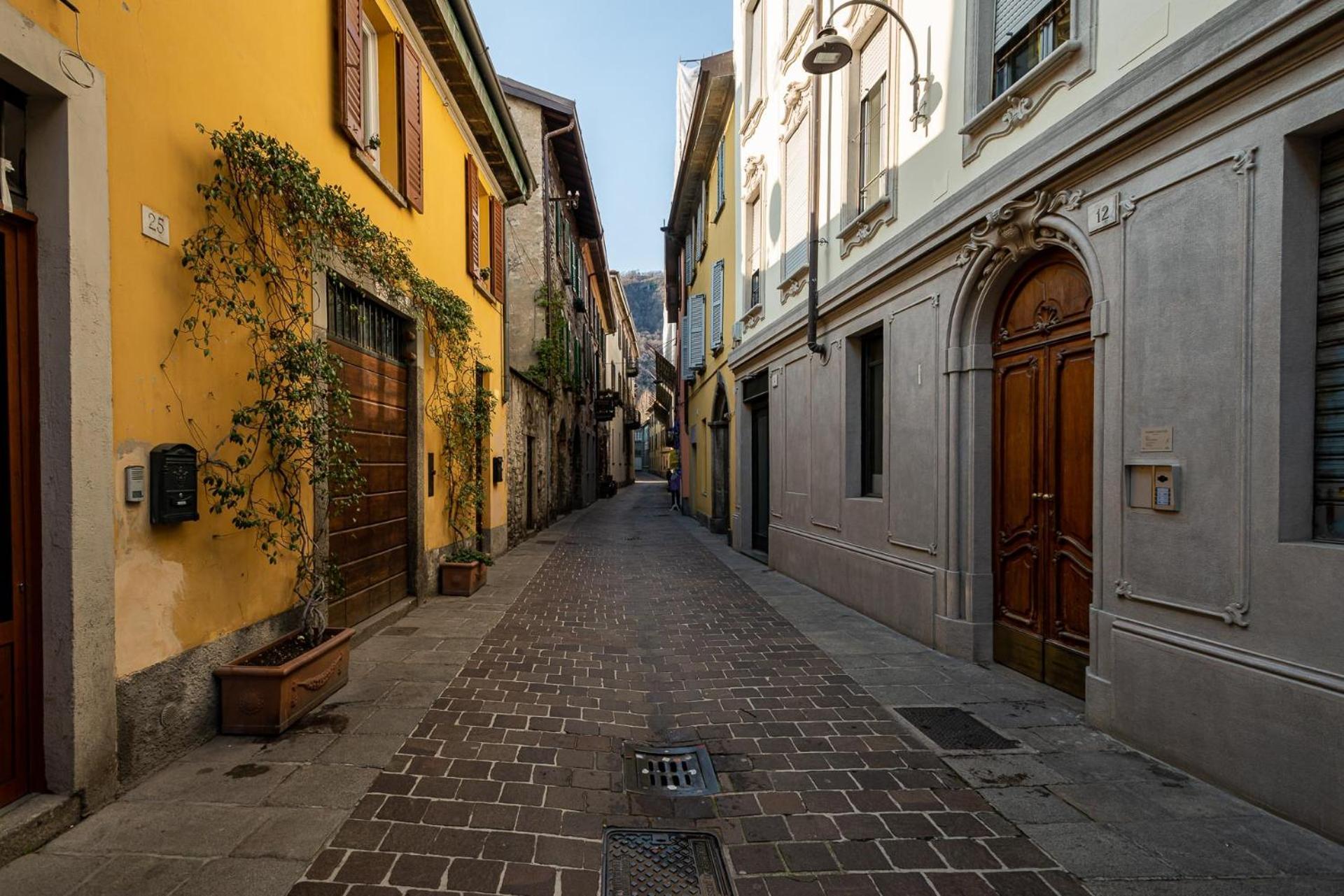 Appartamento Tivano In Centro Storico Комо Екстер'єр фото