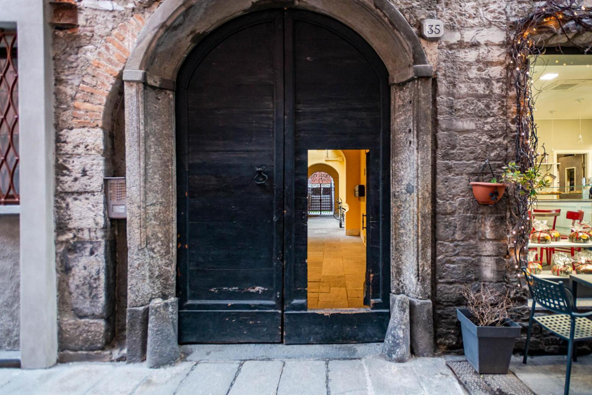 Appartamento Tivano In Centro Storico Комо Екстер'єр фото